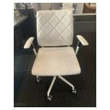 WHITE OFFICE CHAIR