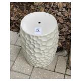 ACCENT TABLE