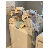 ASSORTED 12PC TOWELS W/ BASKET & CANISTER
