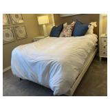 QUEEN BEDDING