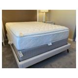 QUEEN MATTRESS & BOXSPRING