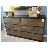 DRESSER
