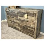 DRESSER