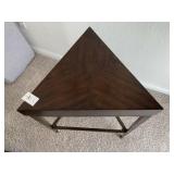 ACCENT TABLE