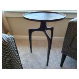 METAL ACCENT TABLE