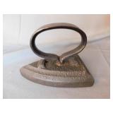 Antique unmarked cast iron flat iron Antique unmarked cast iron flat iron