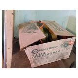 B&D 7 1/4" circular saw in box, runs B&D 7 1/4" circular saw in box, runs