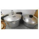 Magic Seal 4 qt. pressure pan, trivet & jiggles -