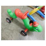 Radio Flyer inchworm riding toy