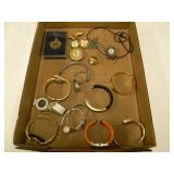 Cuff & Pendant wristwatches Cuff & Pendant wristwatches