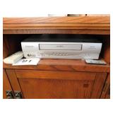 Emerson VCR with remote Emerson VCR with remote