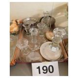 7 gold? Rimmed coasters in caddy with letter A - 7 gold? Rimmed coasters in caddy with letter A -