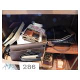 2 new men's billfolds - 3 ladies purses - 2 2 new men's billfolds - 3 ladies purses - 2