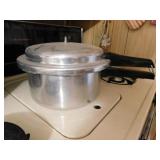 Mirro-matic 6" pressure cooker