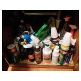 Everything under the kitchen sink (LOTS!) Everything under the kitchen sink (LOTS!)