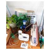 Misc. lot: paper shredder - Uniden phone - giant Misc. lot: paper shredder - Uniden phone - giant