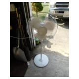 Pedestal fan, 18' Pedestal fan, 18'