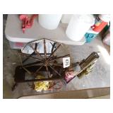 Small spinning wheel - lighthouse bird feeder - Small spinning wheel - lighthouse bird feeder -