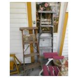 2 wooden ladders: 4' - 5' 2 wooden ladders: 4' - 5'
