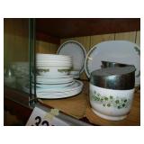 Corelle Crazy Daisy: platter - turntable condimate Corelle Crazy Daisy: platter - turntable condimate