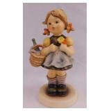 1991 Goebel Hummel Little Visitor figurine - 5"