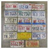 18 vintage Illinois embossed metal license plates