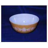 1972 Pyrex Butterfly Gold 2.5 qt. mixing bowl