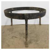 Cast iron tripod gypsy bean pot cooking stand
