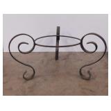 Wrought iron tripod planter stand, 12" diameter