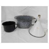 Vintage enamelware funnel - Granite  large mug