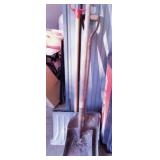 2 snow shovels - 2 wooden handles metal shovels