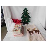 Christmas: Wooden tree, 13" tall - 60 pkgs.