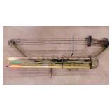 Bear compound bow w/ 2 quivers of arrows - Box of