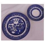 Vintage Churchill Blue Willow china set England: