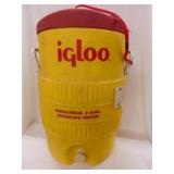 Vintage Igloo 5 gallon industrial water cooler,