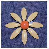 3 Mid Century brooch pins: Yellow metal daisy -