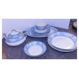 15 pcs. Johnson Bros England Henley dinnerware