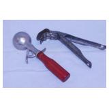 Vintage red handle ice cream scoop - Hot pot