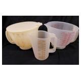 2 vintage Tupperware Store N Pour eight cup