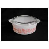 1957 Pyrex Pink Gooseberry 1.5 pint casserole #472