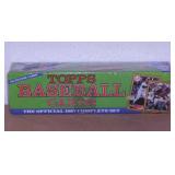 1987 box Factory Set Topps baseball cards (792)