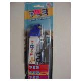 20122 Limited Edition PEZ Toys R Us semi truck