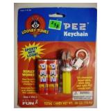 2000 PEZ Looney Tunes Sporty Bugs Bunny keychain