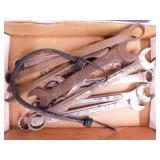 9 combination wrench of various sizes - 2 open