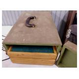 8 vintage display cases in carrying case,