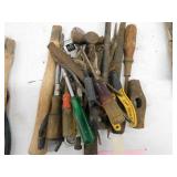 Assortment of tools: chisels - wire snips - nut