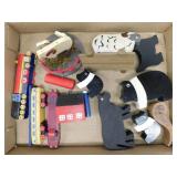 7 wooden animals - Wooden barn - Wooden train