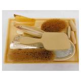 23 vintage bakelite pieces: Powder box - Soap &