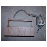 Block & tackle pulley - Primitive hand scythe -