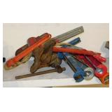 2 Williams flange jacks - 2 Ridgid strap wrenches